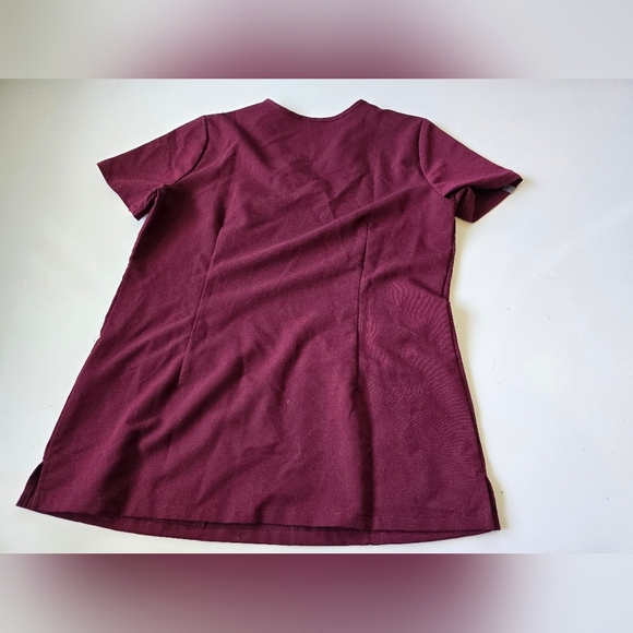 Figs Burgundy Casma Scrub Top XS - Picture 2 of 7